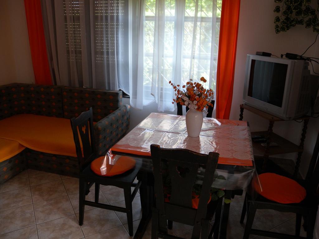 בית נופש Yellow 1 By Interhome *
